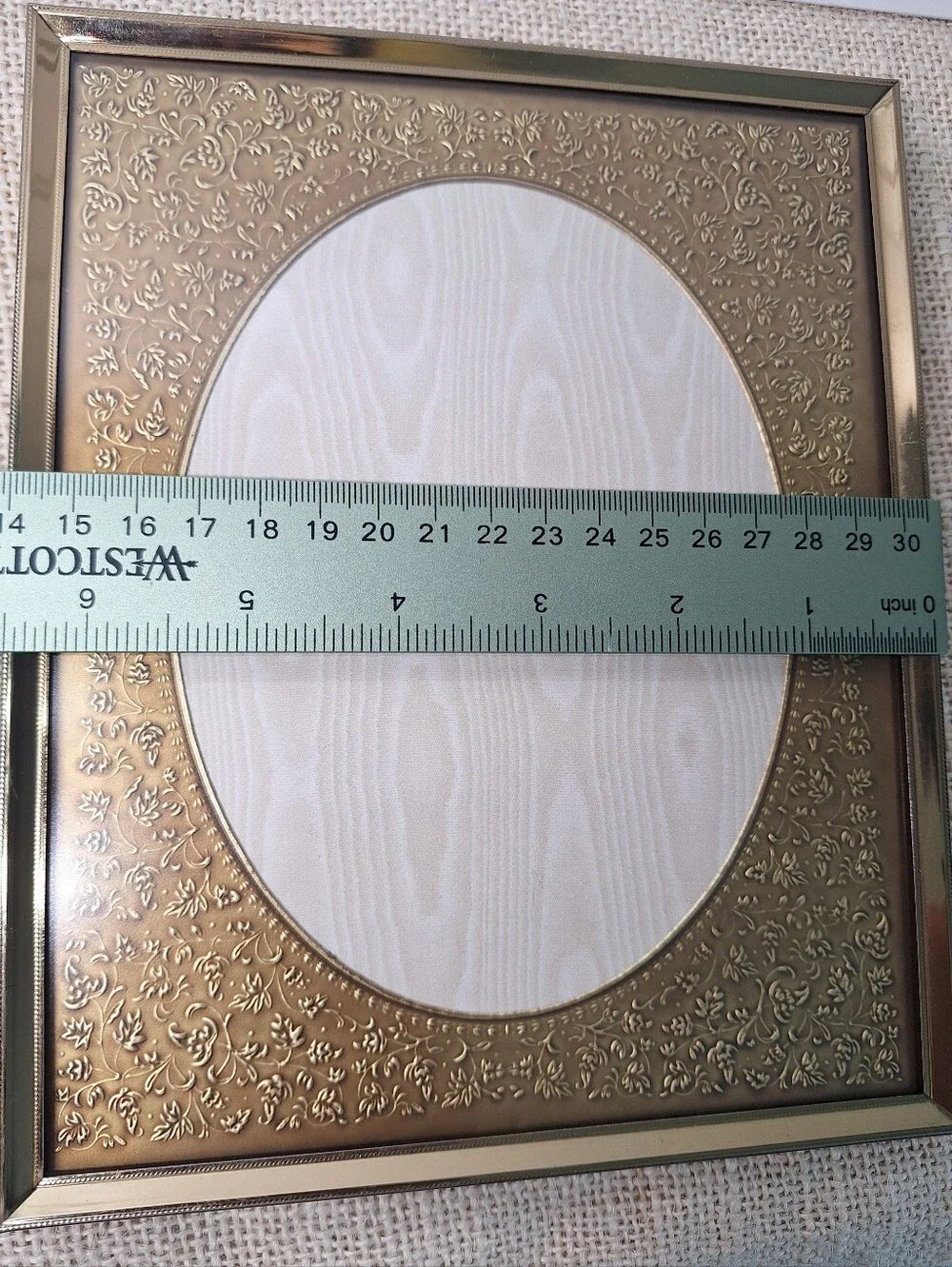 Vintage Brass/gold Tone Picture Frame With Metallic Embossed Oval Insert. 6.5x8